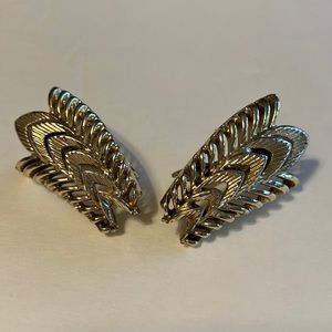 Vintage Clip-on earrings